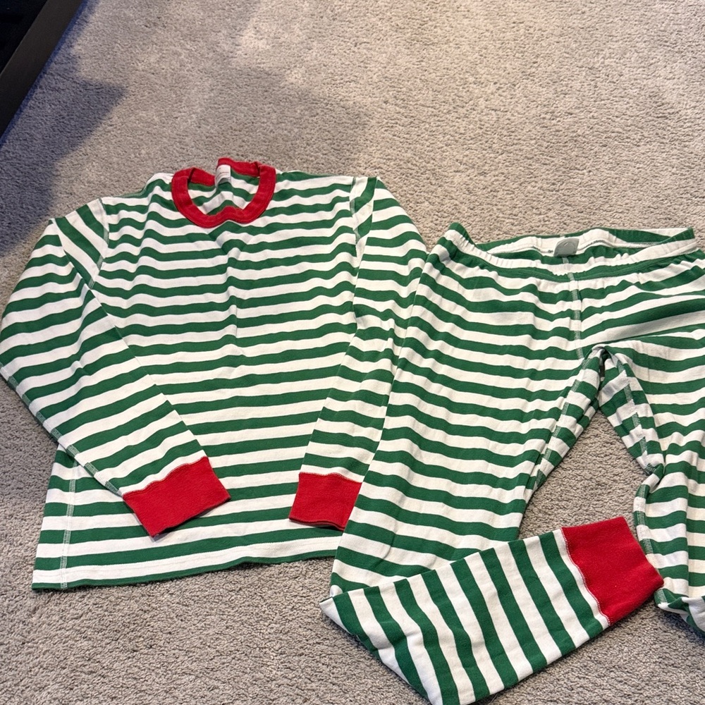 Hanna Andersson Green and White Striped Pajama Set with Red Trim
